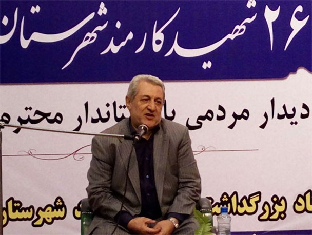 وجود کالاهای چینی یکی از عوامل تعطیلی کارخانه ها است/اعلام آمادگی استاندار برای پرداخت هر میزان تسهیلات به تویسرکانی ها