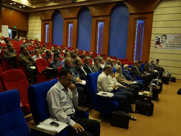 اساتید دفاع مقدس باید با روحیه بازیگری تدریس کنند