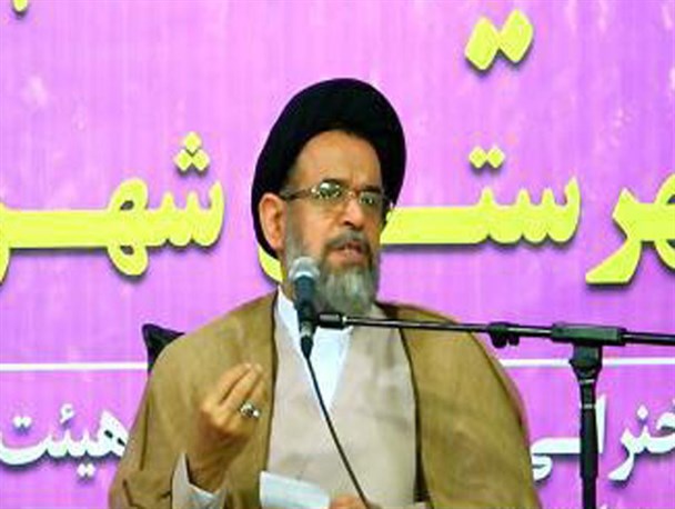 همه در کشور سرباز یک پادگان و فرزند یک پدر مهربان یعنی رهبری هستیم / در زمان لازم ضربات مهلکی به تروریست‌ها زده می‌شود