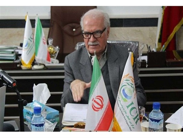 عدم درج قیمت بر روی کالا قدرت مانور را از فروشگاه‌های زنجیره‌ای می‌گیرد/ گران‌فروشی در بازار وحشتناک است
