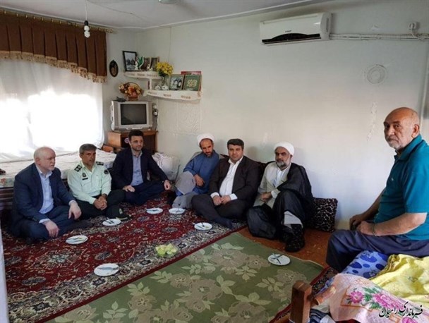 دیدار فرماندار شهرستان رامیان با خانواده شهداء + تصاویر