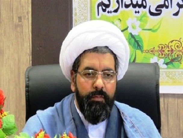 برپایی ۳۳ نماز جمعه در سطح استان مرکزی/مسئولین دولتی به امر برپایی نماز جمعه کمک کند