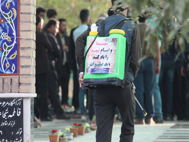 گلزار شهدای خلیل آباد غبارروبی و عطرافشانی شد