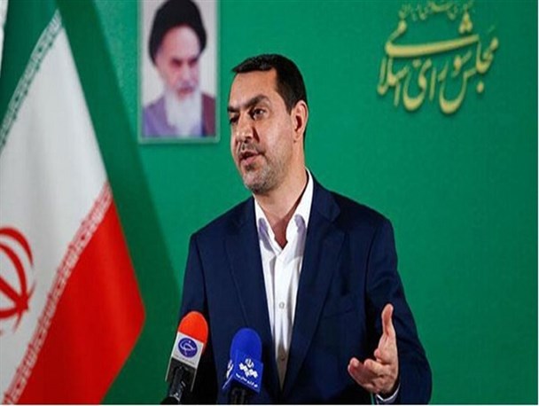 ۴۵۰۰ تن کالا در جریان بازدید وزیر اقتصاد از گمرک فرودگاه امام آزاد شد