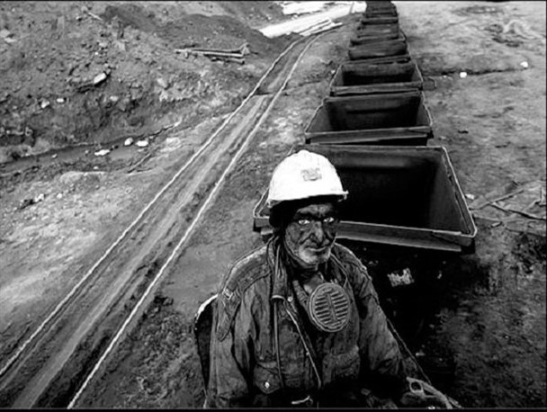 مردم و مسئولان یزد دور خوردند / پول خرد معادن هم در بانک‌های یزد ماندگار نشد