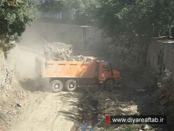 تصاویر/ لایروبی و پاک ‌سازی رودخانه در اراک
