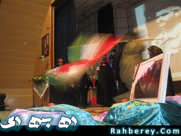 نمایشگاه دفاع مقدس در مدرسه شهید قادسی + تصاویر
