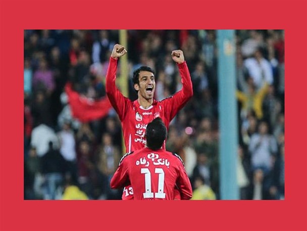 عکس یادگاری بازیکن جنجالی پرسپولیس در قلعه رودخان!