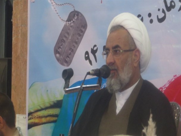 دشمن از ایستادگی رزمندگان در هشت سال جنگ تحمیلی وحشت دارد /شهدا غیرت را در جوانان زنده نگه داشتند