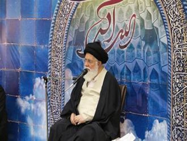 بسیج یعنی یک جریان مرزبانی خاص که بالای سر انقلاب ایستاده است/دو سال مذاکره مشکلات کشور را ده برابر کرد