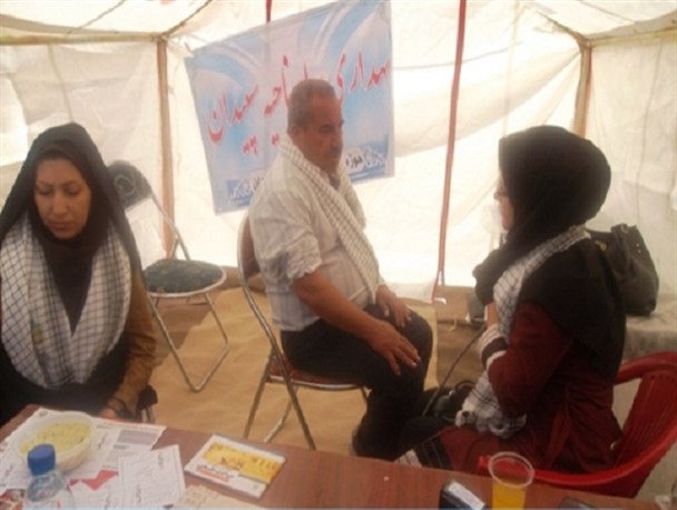 ویزیت رایگان بیماران در سپیدان + عکس
