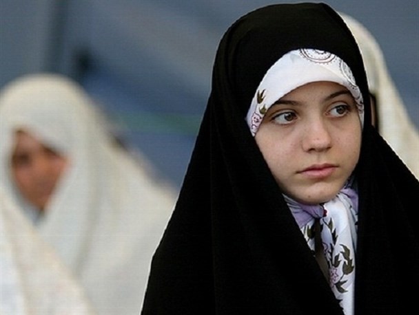 چشم های نگران چادر به برخی بدحجابی چادری ها!