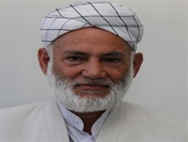 عربستان سعودی باید مسئولیت حادثه منا را بپذیرد و عذرخواهی کند/ توانایی خادمین حرمین را ندارند