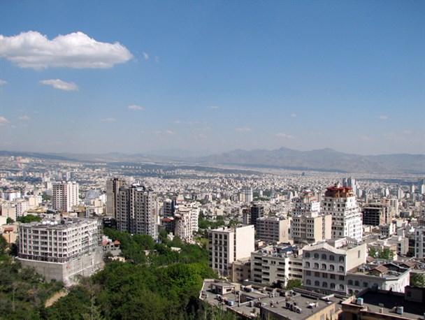 سایه برج ها بر آرامش ویلایی نشین ها/ هدف شهرداری ندادن مجوز است یا دریافت جریمه؟