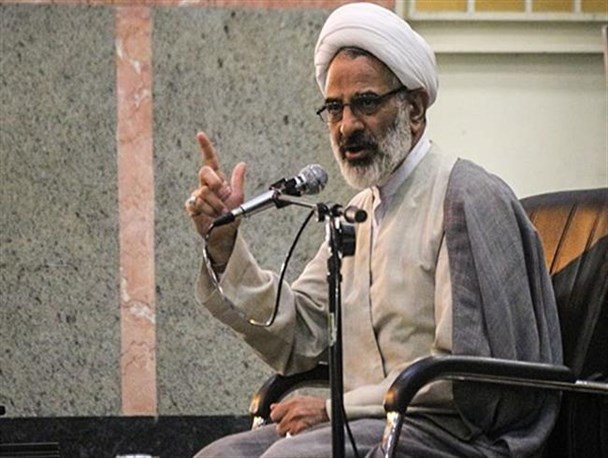 مداحان، سنگرنشینان جبهه حسینی و انقلاب هستند/محرم، مرکز تولید بصیرت و معنویت شود