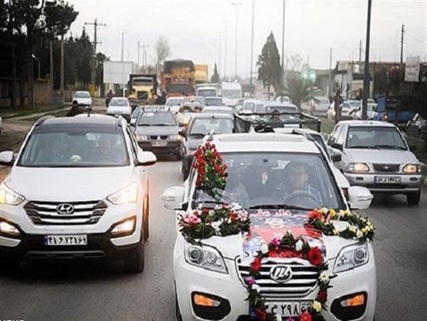آغاز زندگی مشترک با چاشنی لعن و نفرین مردم/ مسئولان آسیب های متعدد کاروان های عروسی را تدبیر کنند