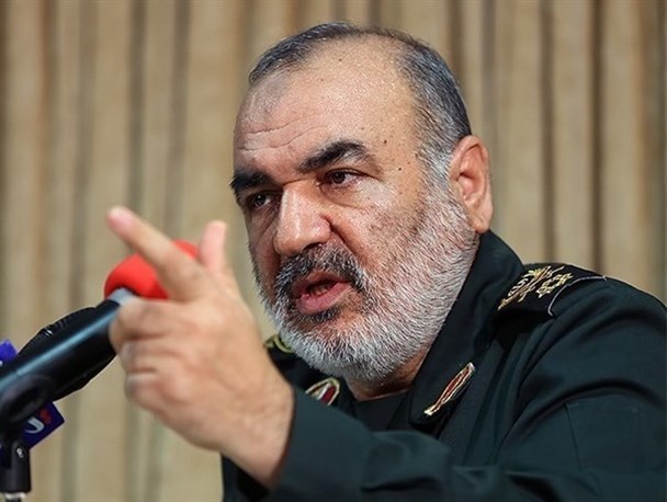 پاسداران حریم دریای ما آمریکایی‌ها را مجبور کرده‌اند با زبان «فارسی» صحبت کنند/ نفوذ همان چیزی است که می‌تواند مسیر دیپلماسی ما را از حقیقت انقلابی خود تهی کند