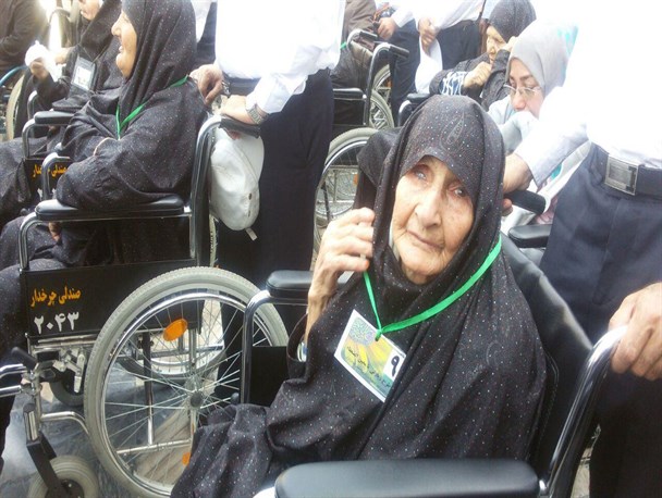اعزام سالمندان بهشت مادران گلبهار به زیارت امام رضا علیه‌السلام + تصاویر