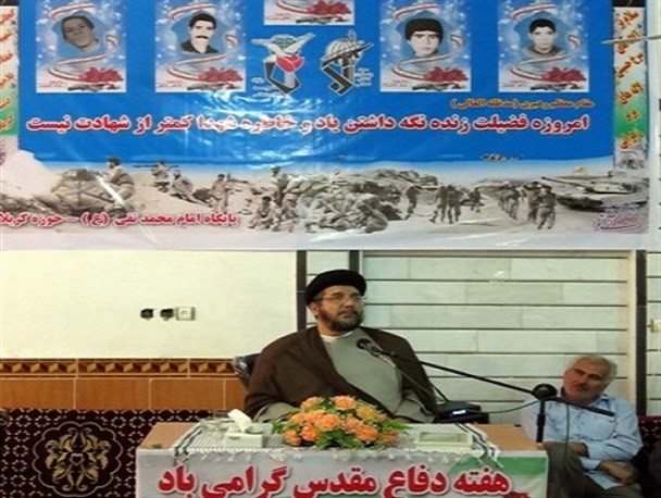 جنگ هنوز تمام نشده است/ دشمن در فضای مجازی کانون خانواده را هدف قرار داده است