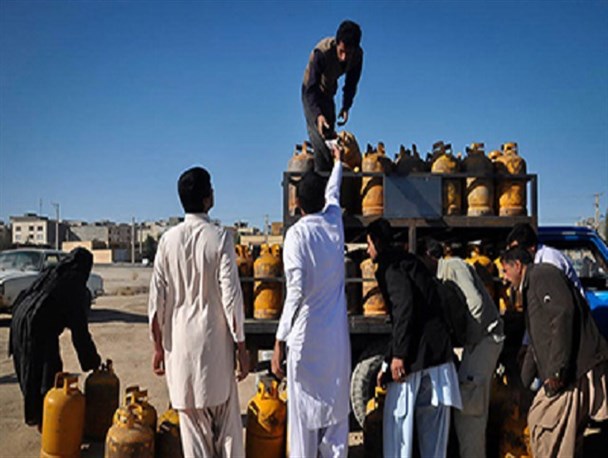 از بازار داغ قیمت گاز تا گلایه از کمبود نظارت ها/ یک مسئول: دلالان تعیین کننده نرخ سیلندر گاز آزاد هستند