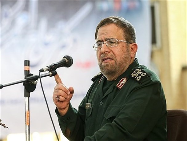 قوی ترین قدرت نظامی جهانی در برابر نفوذ انقلاب درمانده است/ دغدغه دفاع از ارزش ها را در جامعه رشد دهیم
