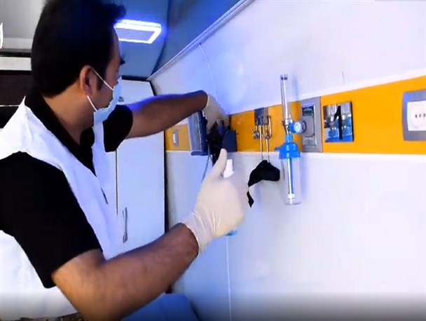 گوشه ای از اقدامات سپاه ایلام در حوزه درمان و سلامت در مرز مهران