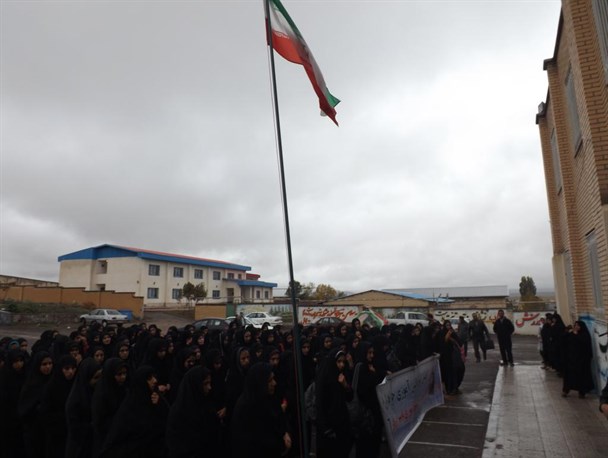 اعزام ۳۶۸ نفر از دانش آموزان بسیجی ورزقان به مناطق عملیاتی شمال‌غرب+ تصاویر