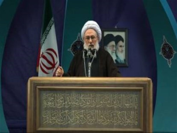 موج اعتراضات مردمی رژیم آل سعود را در باتلاق فرو برده است / آمریکا اگر در اجرای برجام بد عهدی کند ملت ایران پرشورتر از ۱۳آبان سال ۵۸ در مقابل آمریکا خواهد ایستاد