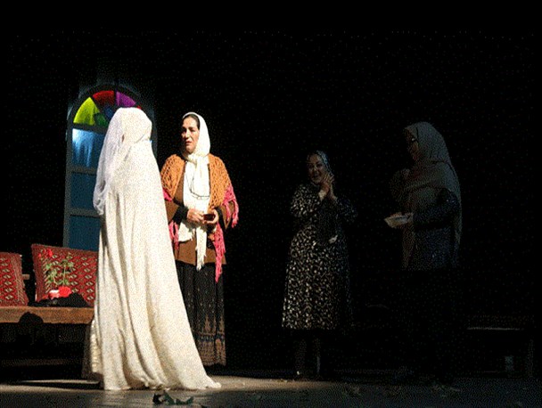 رقابت 14 گروه نمایشی برای حضور در جشنواره تئاتر استان زنجان