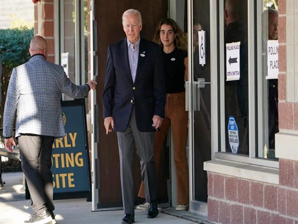 انتخابات میان دوره‌ای آمریکا / بایدن رای خود را به صندوق انداخت