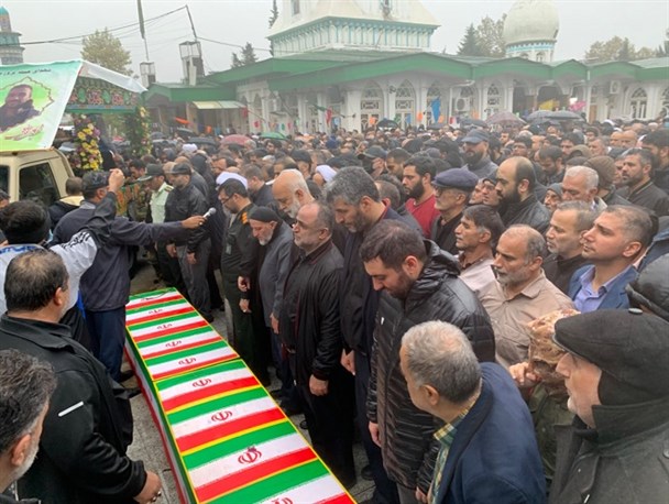 تشییع پیکر شهدای حادثه تروریستی در آمل+تصاویر