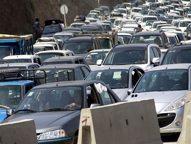 گره کور ترافیک کلانشهر کرمانشاه با خودروهای تک سرنشین