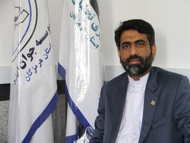 دشمن از بسیج و نگاه بسیجی می ترسد/اقتصاد مقاومتی با کمک مردم اتفاق می افتد
