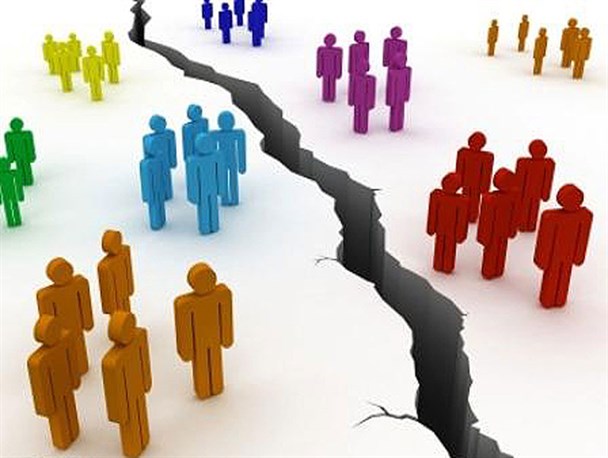 لزوم آسیب شناسی اغفال دختران جوان/بررسى جامعه‌ شناختى فاصله نسل‌ ها در کرج