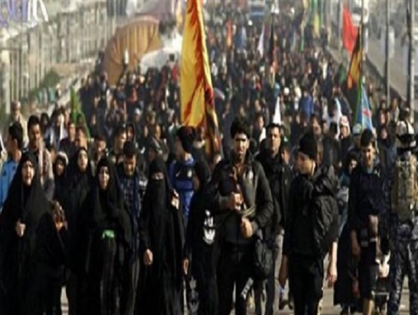 «راهپیمایی اربعین»زیباترین نماد همبستگی فرهنگی /لزوم جهانی شدن جنبه های نرم انقلاب عاشورا