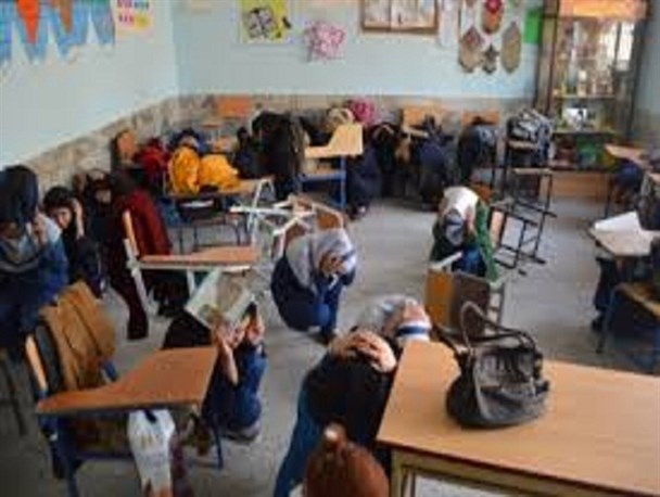 مانور زلزله و ایمنی  در مدارس تربت حیدریه برگزار شد