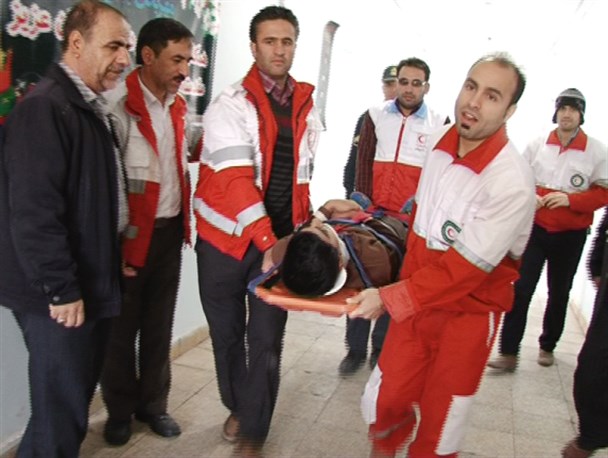 مانور سراسری زلزله و ایمنی در مدارس گیوی برگزار شد
