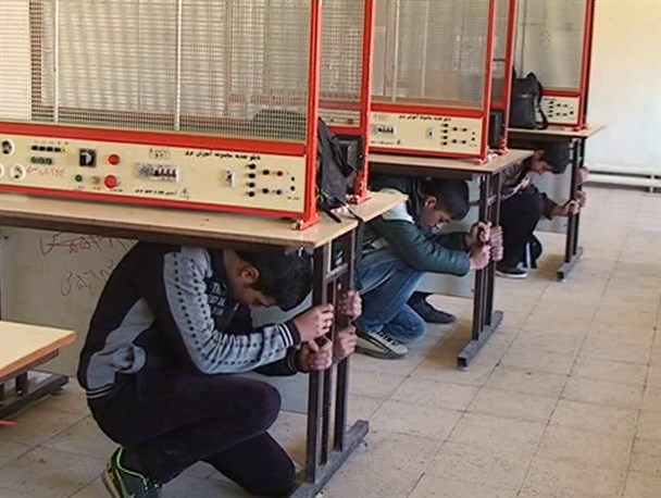 مانور ایمنی و زلزله در مدارس شهر خلخال برگزار شد