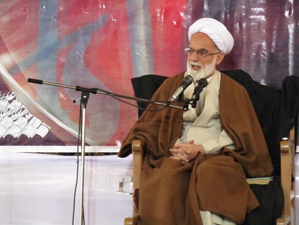 سردار سلیمانی سرمایه بی نظیری در دنیای اسلام است/ لزوم الگوگیری از مسیر سیاسی-اجتماعی پیامبر اکرم(ص)/ تلاش آمریکا برای تمدید تحریم داماتو