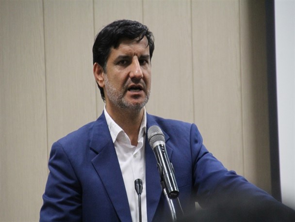 افرادی که با غلظت وارد کار سیاسی می‌شوند هنر کار اجرایی و عمرانی ندارند