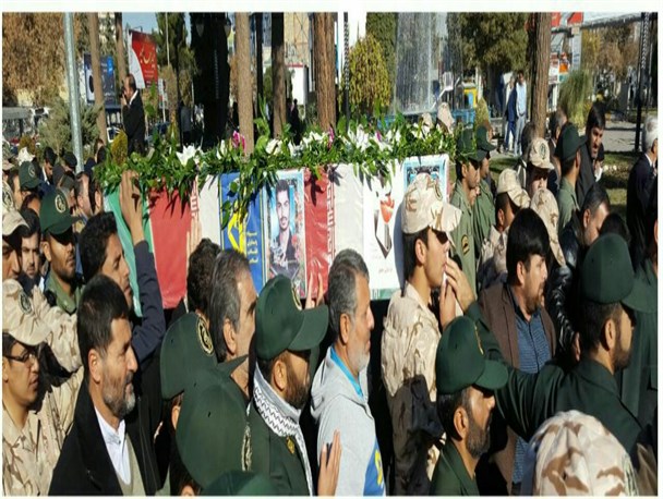 تشییع پیکر مطهر شهید تازه تفحص شده روی دستان مردم ولایت مدار نیشابور
