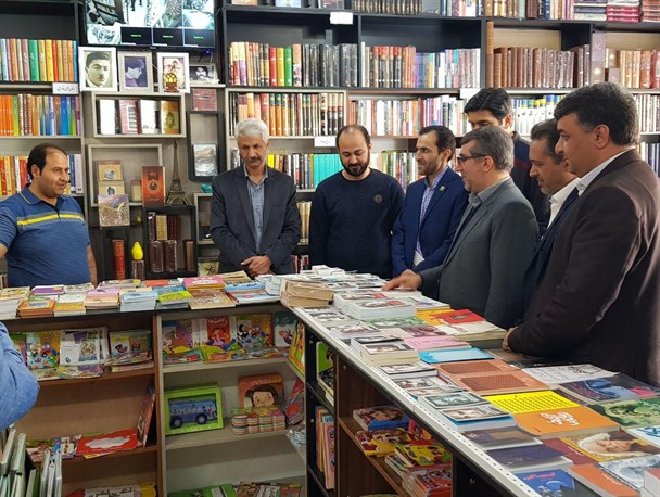 طرح کتاب گردی در گرمسار برگزار شد