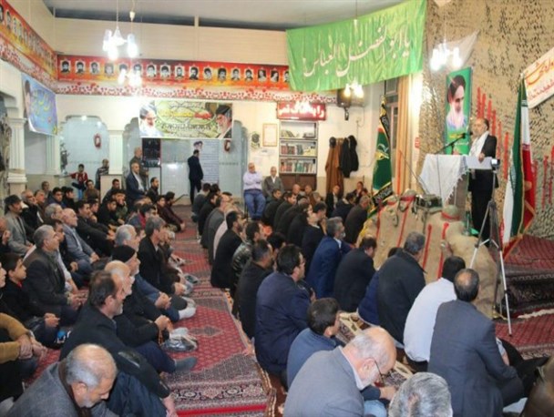 اتحاد و همدلی و تبعیت از مقام معظم رهبری رمز موفقیت انقلاب اسلامی است