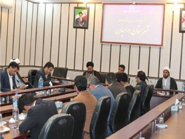 نشست برنامه ریزی گرامیداشت هفته وحدت در شهرستان درمیان برگزار شد