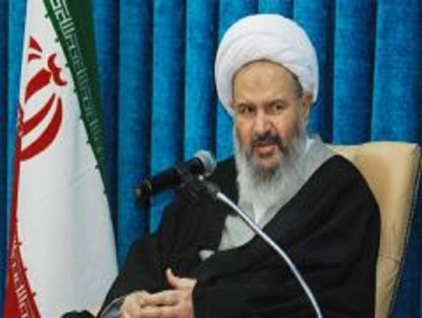 دانشجویان سرمایه ملی کشور هستند/ هزینه‌های گزاف برخی مسئولان برای برگزاری همایش‌های بدون محتوا و بازدهی