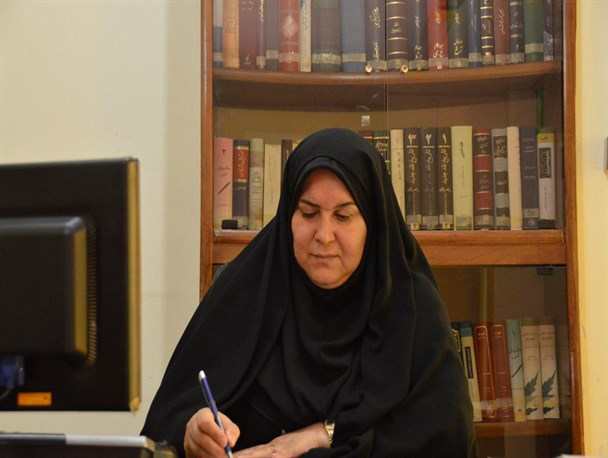 نویسندگان دفاع مقدس باید با جوانان ارتباط بگیرند