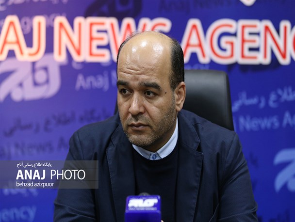 نوکری فقرا را با هیچ انتخاباتی عوض نمی‌کنم