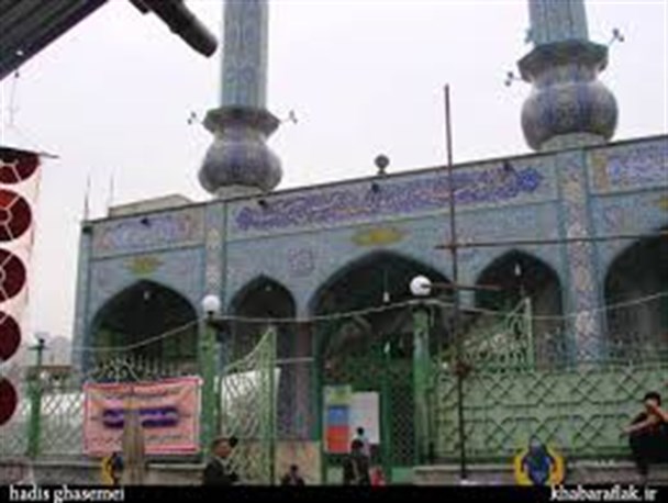 زوٌار امامزاده زید بن علی(ع) خرم آباد از خدمات رسانی حرم گله مندند