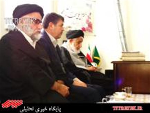 دیدار اعضای ستاد بزرگداشت حماسه 9دی با امام جمعه دامغان