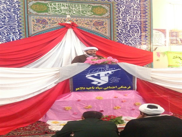 جشن میلاد پیامبر (ص) و هفته وحدت در دالاهو برگزار شد